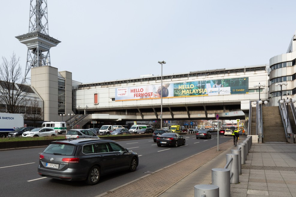 Mega-Banner ICC Berlin Bridge South