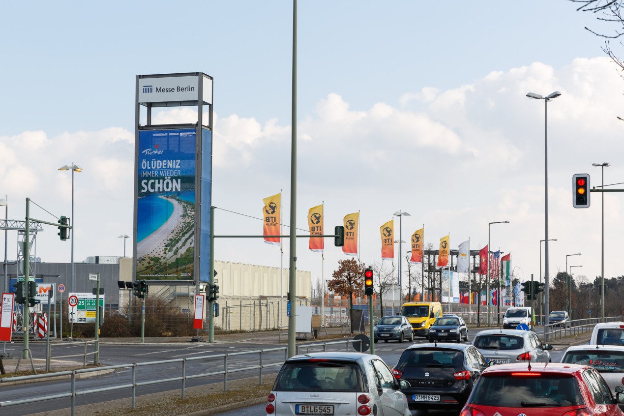 Advertising Tower Gate 25, 2-sided