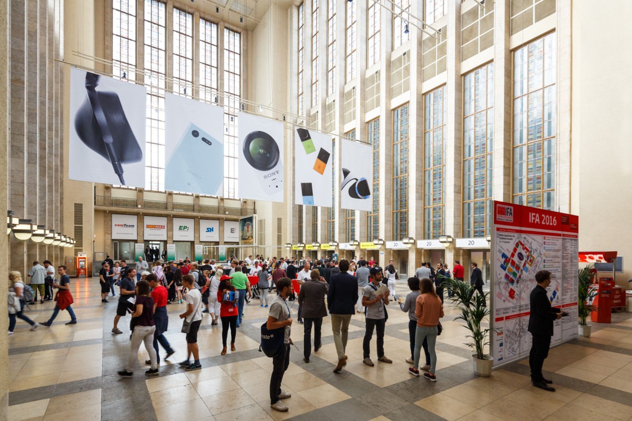 Großbanner Halle 19, 2-seitig