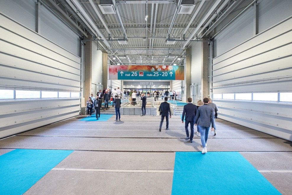 Passageway Banner hub27/Hall 25 Passageway Banner hub27/Hall 25